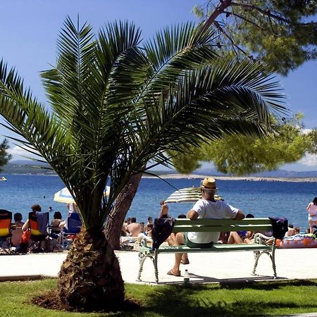 Villa mit Whirlpool für 32 Per Crikvenica Exterior foto