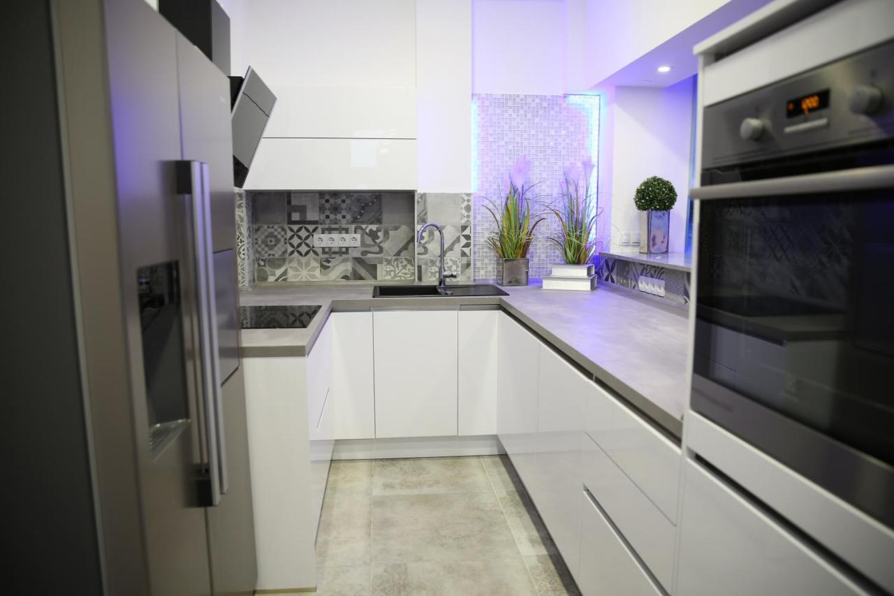 Villa mit Whirlpool für 32 Per Crikvenica Exterior foto