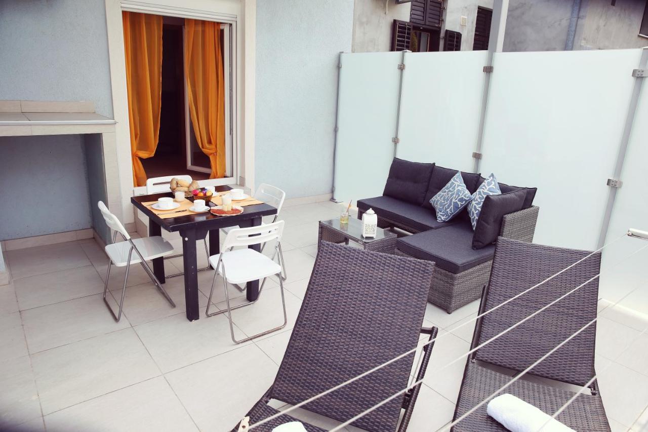 Villa mit Whirlpool für 32 Per Crikvenica Exterior foto