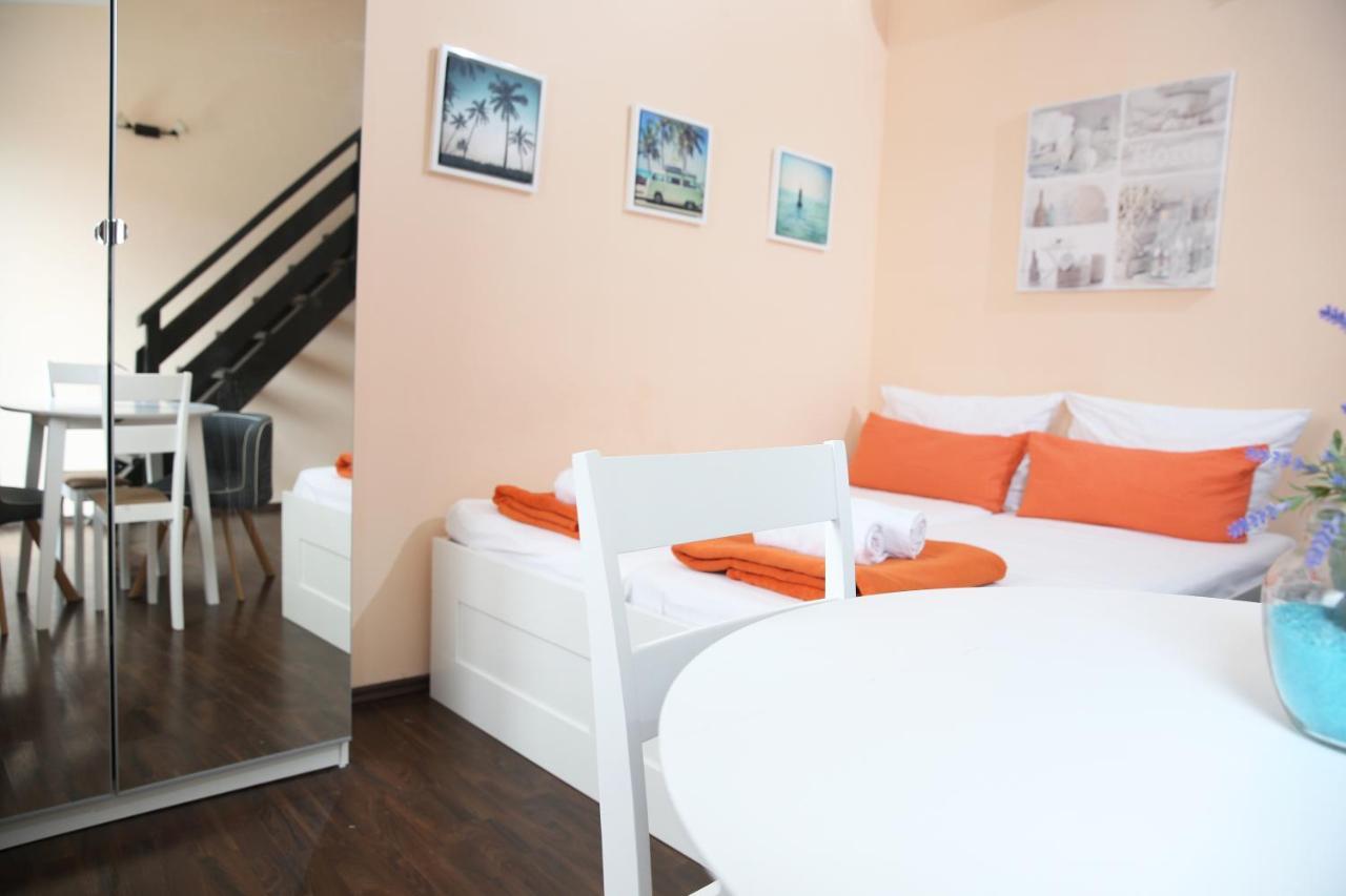 Villa mit Whirlpool für 32 Per Crikvenica Exterior foto