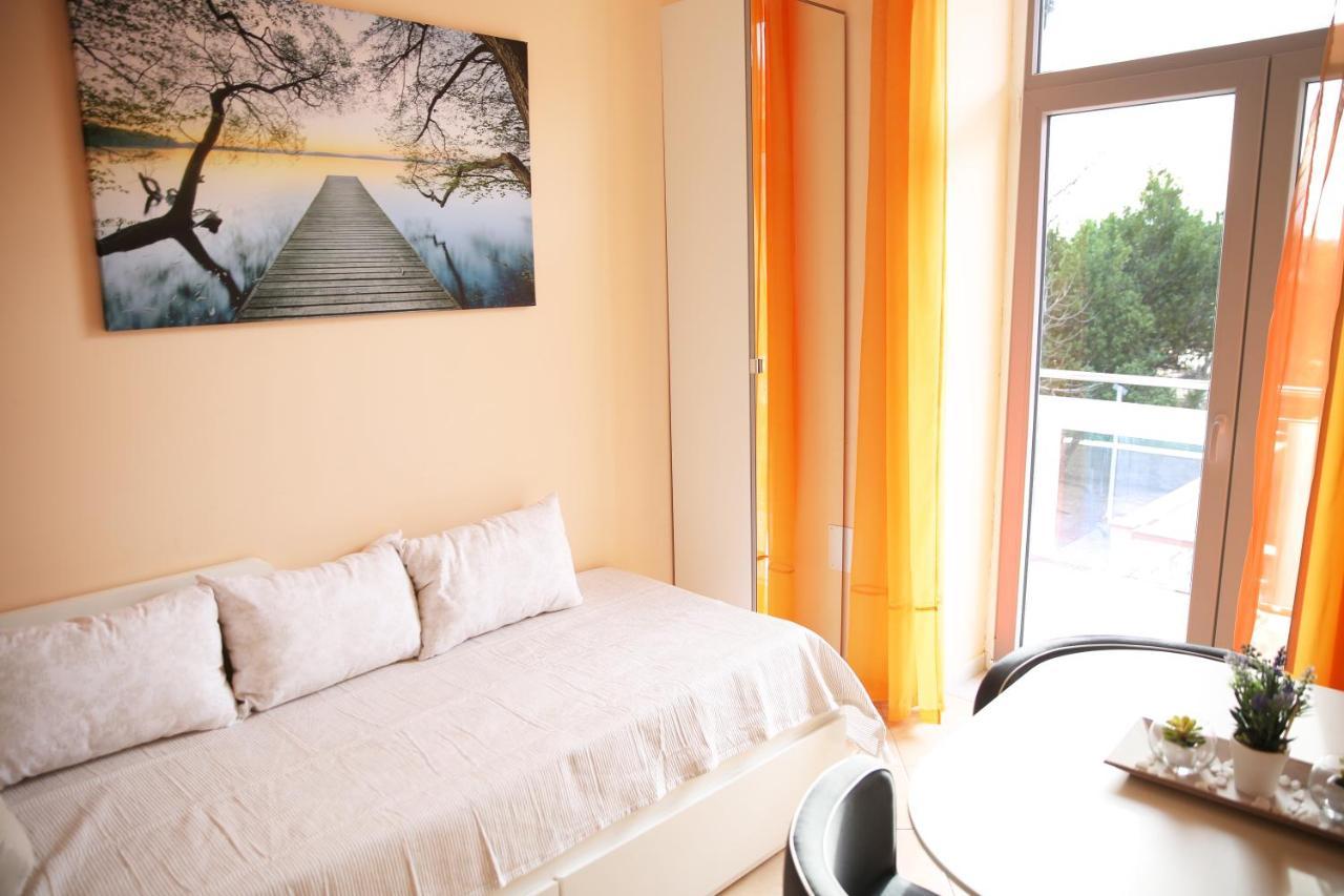 Villa mit Whirlpool für 32 Per Crikvenica Exterior foto